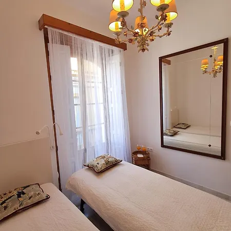 Apartamentos Almirante Hoyos Seville Exterior photo