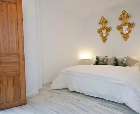 Apartamentos Almirante Hoyos Seville Exterior photo